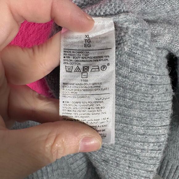 Old Navy Women's Gray Fuzzy Pink Heart Oversized Sweater - Size XL - Cozycore - Picture 6 of 7